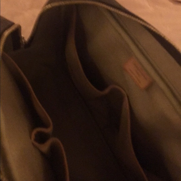 Louis Vuitton Carry All Handbag - Picture 5 of 7